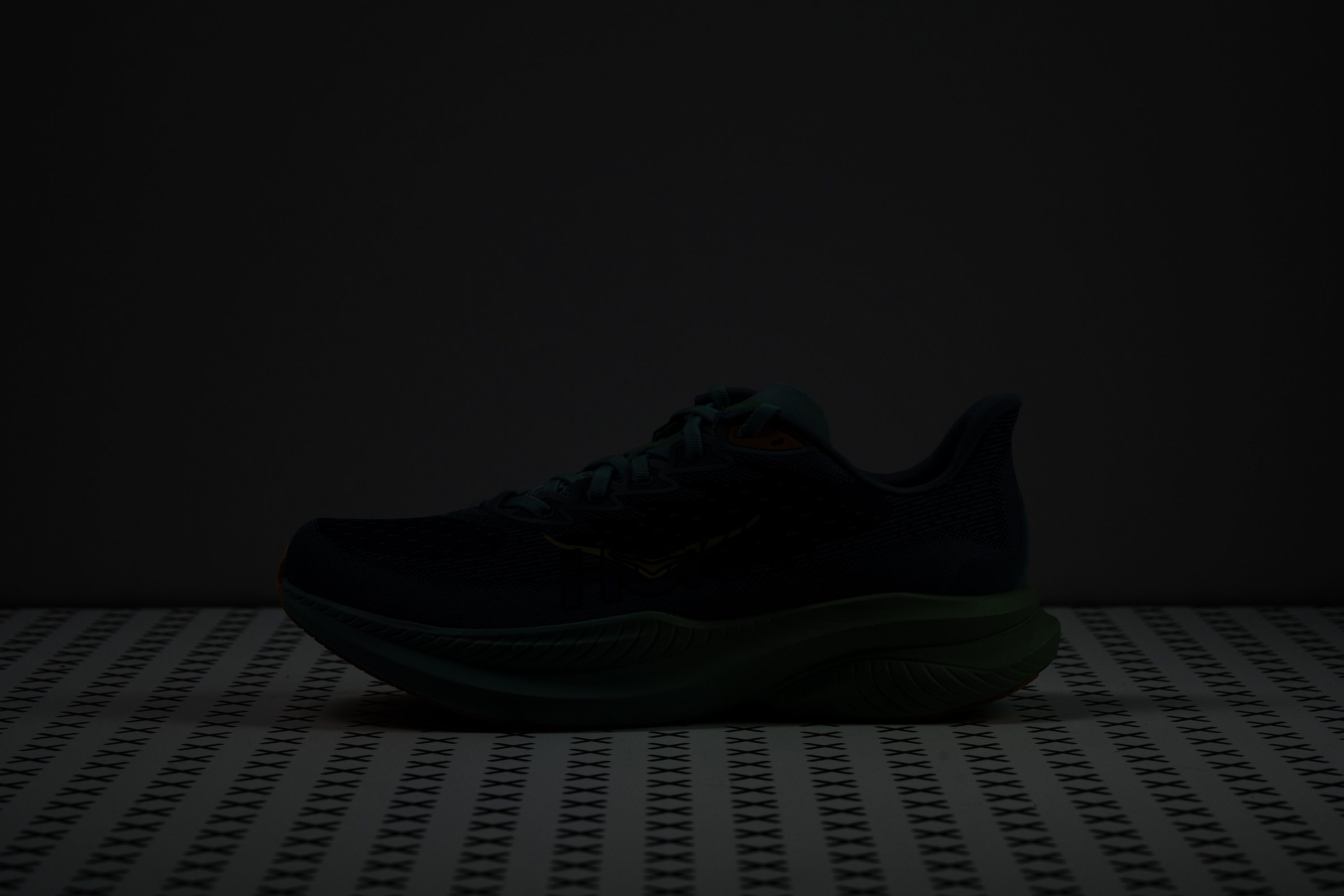 Hoka Mach 6 Reflective elements